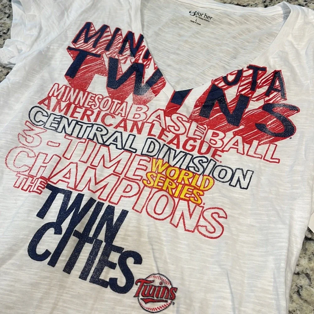 G3 for Her by Alyssa Milano Minnesota Twins Womes Large T-Shirt